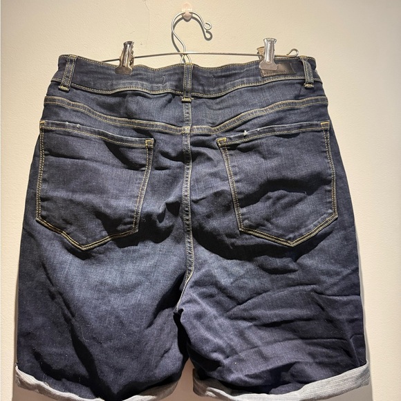 Denver Hayes Indigo Jean Shorts - Picture 3 of 7